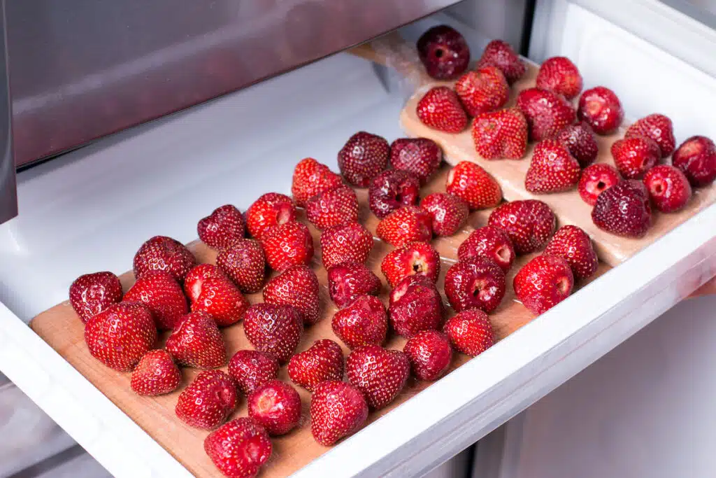 Freezing Strawberries so they stay fresh longer