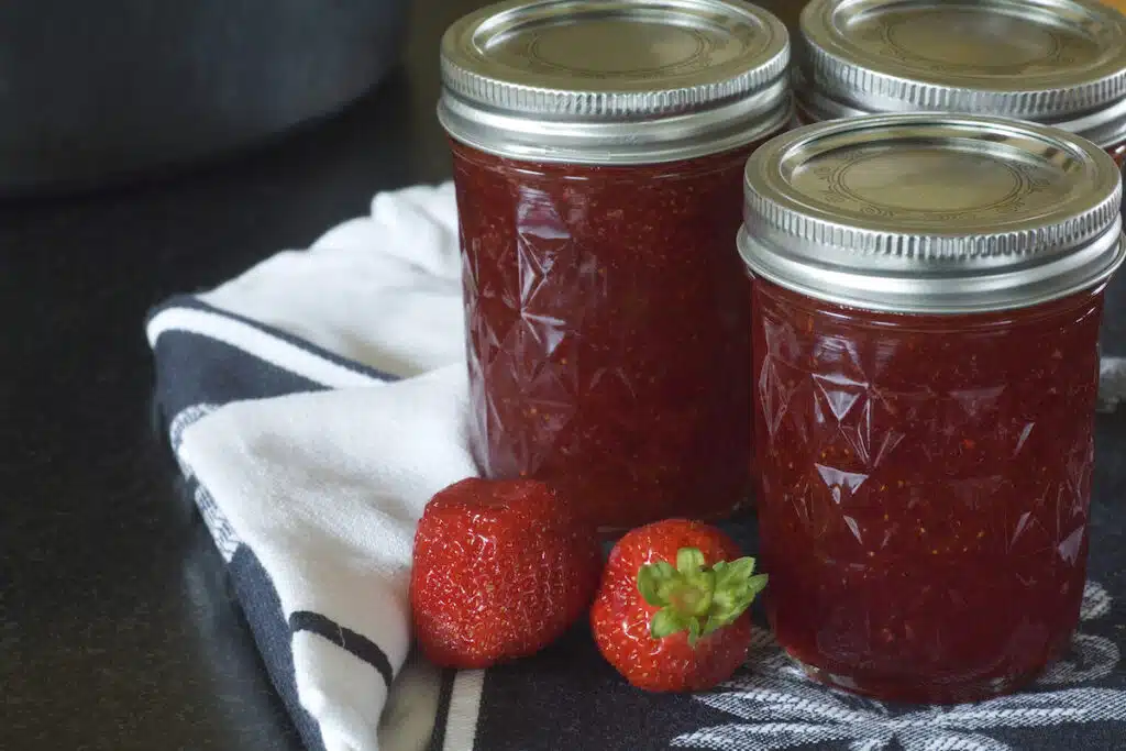 Preserving strawberries by making strawberry jam